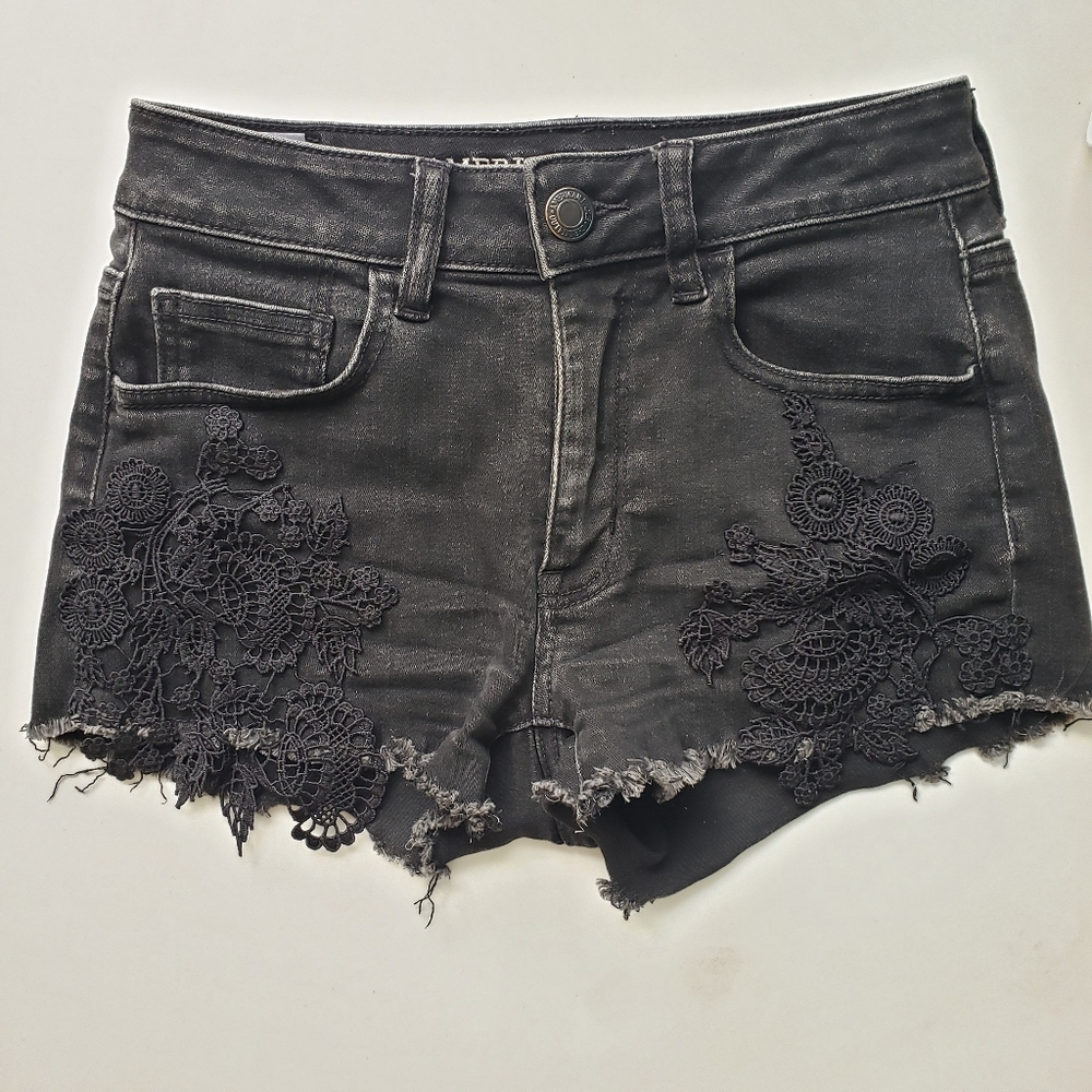 American Eagle Black Floral High Rise Shortie